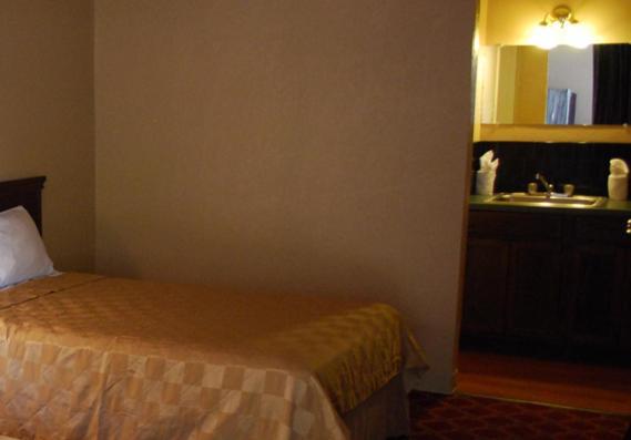 The Chatt Inn Chattanooga Room photo
