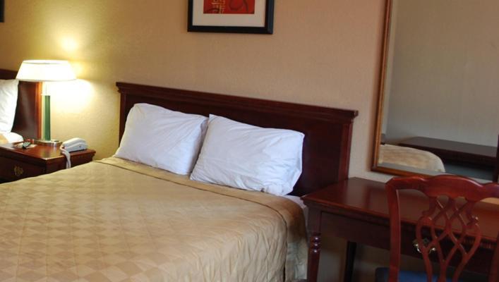 The Chatt Inn Chattanooga Room photo