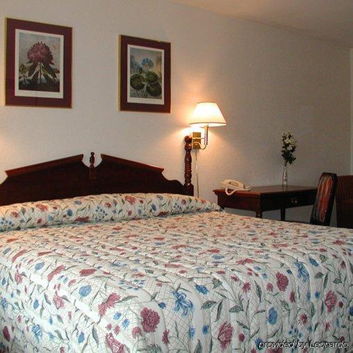 The Chatt Inn Chattanooga Room photo
